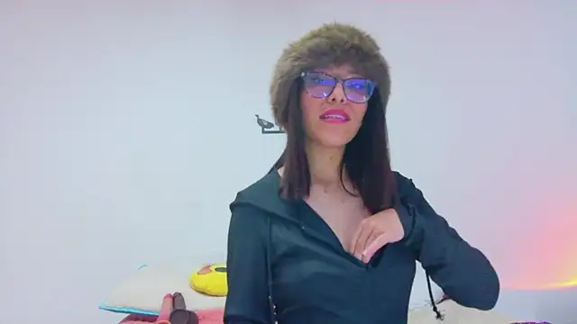  lucysmith online show from 11-05-25, 04:45