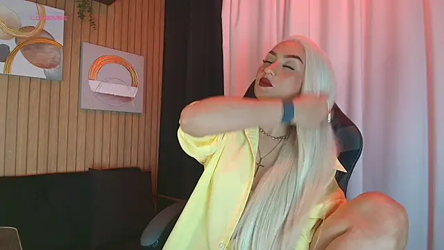 Snapshot of ArkaBella chatting on 11-27-25, 07:49 ArkaBella online show from 11-27-25, 07:49