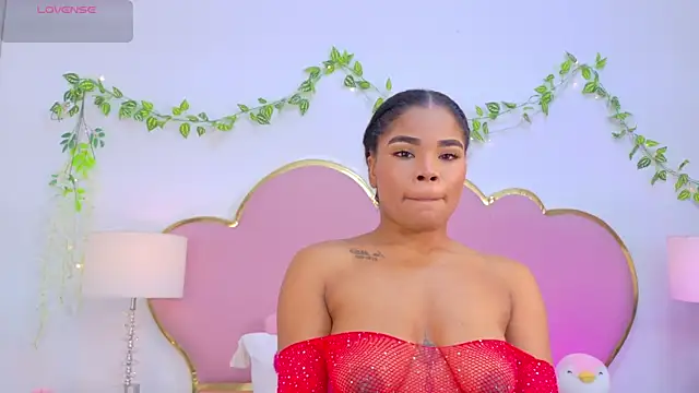 NahiaraReina online show from 12-03-25, 01:53