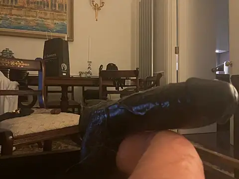 francaFerrariRoma online show from 02-22-25, 10:29