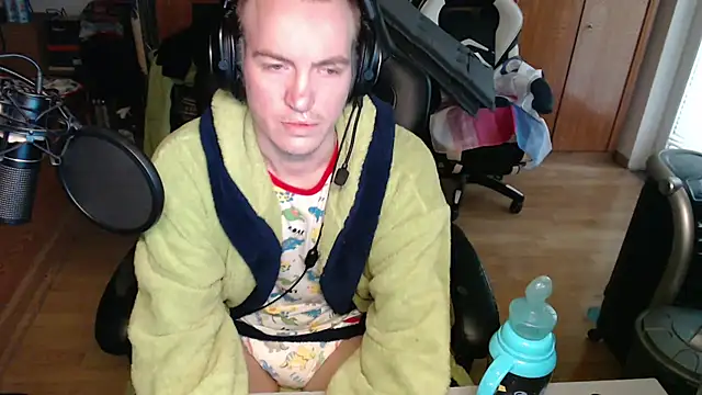 BabyDracoDarkfang online show from 05-18-26, 06:30