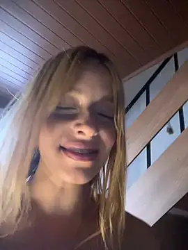 Snapshot of Bellahcha chatting on 05-11-26, 04:04 Bellahcha online show from 05-11-26, 04:04