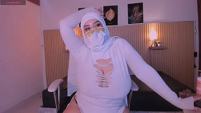 cloe sirena online show from 04-23-26, 01:57