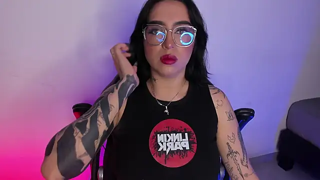 AnnikaMerliahh  online show from 10-09-25, 03:37