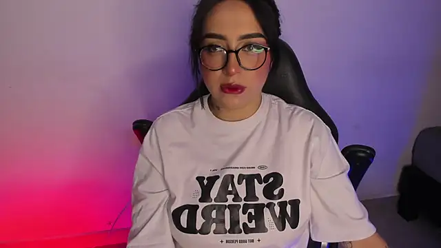 AnnikaMerliahh  online show from 10-10-25, 03:38