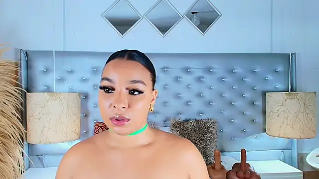 EileenBenzon online show from 02-28-25, 05:37