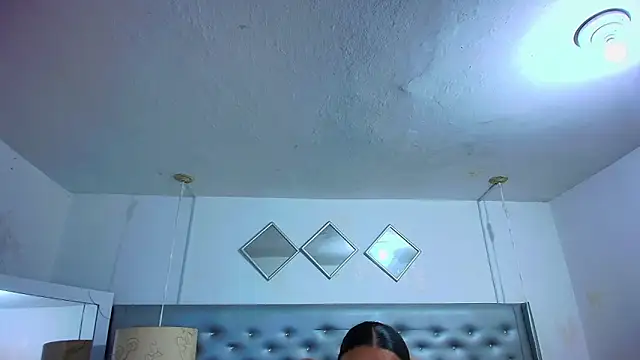 EileenBenzon online show from 03-18-26, 05:16