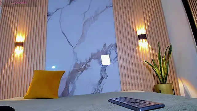 Snapshot of Lil_eva2 chatting on 10-25-25, 07:30 Lil eva2 online show from 10-25-25, 07:30