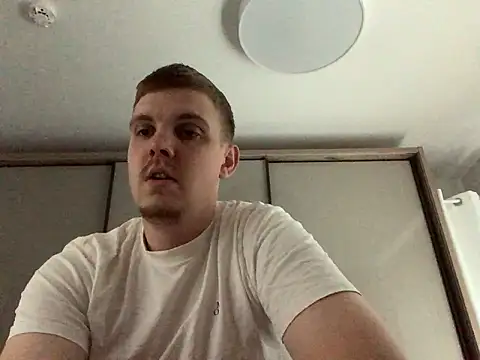 neilho1 online show from 09-15-25, 07:08