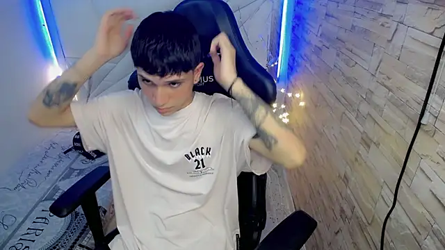 Snapshot of Brayan_lopezz chatting on 12-05-24, 05:50 Brayan lopezz online show from 12-05-24, 05:50