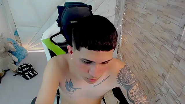 Snapshot of Brayan_lopezz chatting on 03-17-25, 03:50 Brayan lopezz online show from 03-17-25, 03:50