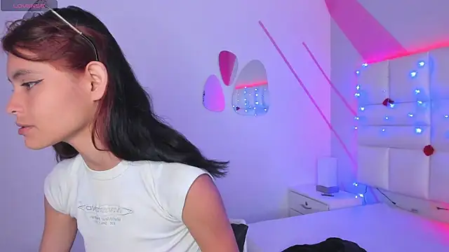 Snapshot of Salome_rouse1 chatting on 01-05-25, 02:08 Salome rouse1 online show from 01-05-25, 02:08