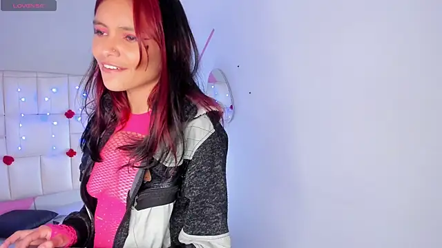 Snapshot of Salome_rouse1 chatting on 03-05-25, 11:38 Salome rouse1 online show from 03-05-25, 11:38