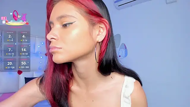 Snapshot of Salome_rouse1 chatting on 03-07-25, 08:55 Salome rouse1 online show from 03-07-25, 08:55