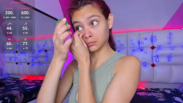 Snapshot of Salome_rouse1 chatting on 03-21-25, 09:01 Salome rouse1 online show from 03-21-25, 09:01