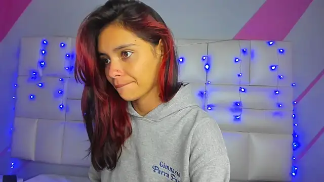 Snapshot of Salome_rouse1 chatting on 09-30-25, 02:44 Salome rouse1 online show from 09-30-25, 02:44