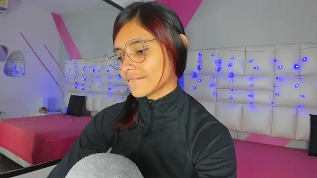 Snapshot of Salome_rouse1 chatting on 10-03-25, 04:37 Salome rouse1 online show from 10-03-25, 04:37