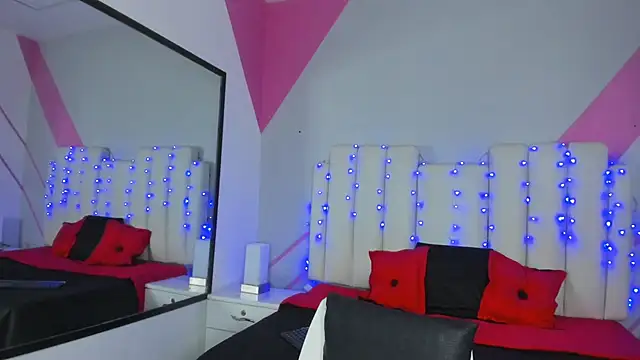 Snapshot of Salome_rouse1 chatting on 11-07-25, 05:35 Salome rouse1 online show from 11-07-25, 05:35