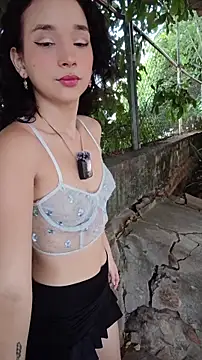 Snapshot of sweet_outdoor_charm chatting on 06-17-26, 04:30 sweet outdoor charm online show from 06-17-26, 04:30