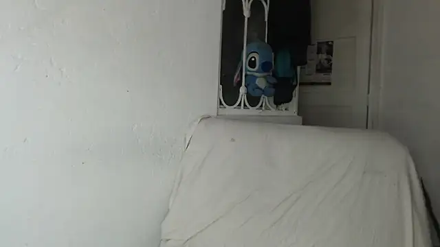 Snapshot of skinny_sweet2411 chatting on 10-06-25, 06:22 skinny sweet2411 online show from 10-06-25, 06:22