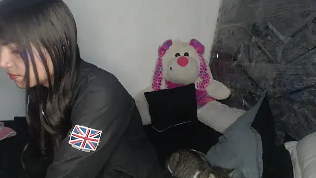 skinny sweet2411 online show from 04-12-26, 09:25