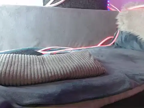 Snapshot of GoddessMonicaNylon chatting on 03-13-25, 03:00 GoddessMonicaNylon online show from 03-13-25, 03:00