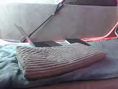 Snapshot of GoddessMonicaNylon chatting on 03-21-25, 06:49 GoddessMonicaNylon online show from 03-21-25, 06:49