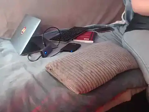 Snapshot of GoddessMonicaNylon chatting on 10-04-25, 06:28 GoddessMonicaNylon online show from 10-04-25, 06:28