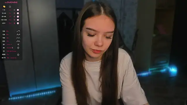 Snapshot of SweetyDeviliya chatting on 12-04-25, 02:21 SweetyDeviliya online show from 12-04-25, 02:21