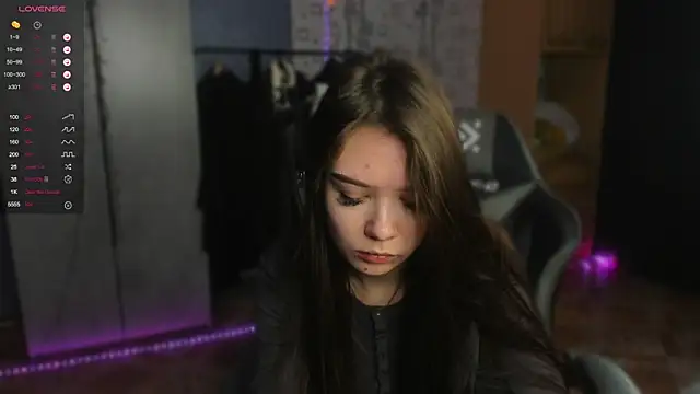 Snapshot of SweetyDeviliya chatting on 12-16-25, 05:45 SweetyDeviliya online show from 12-16-25, 05:45