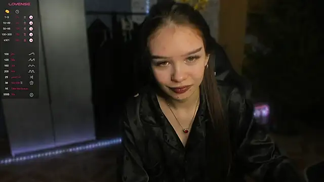 Snapshot of SweetyDeviliya chatting on 12-19-25, 01:40 SweetyDeviliya online show from 12-19-25, 01:40