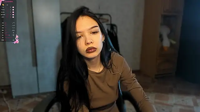 Snapshot of SweetyDeviliya chatting on 03-16-26, 05:55 SweetyDeviliya online show from 03-16-26, 05:55