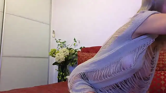 Snapshot of _Maddalena_ chatting on 10-09-25, 08:40 Maddalena online show from 10-09-25, 08:40