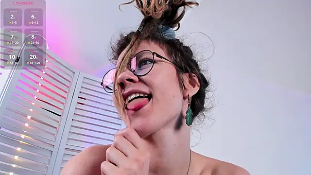 Snapshot of Rin_Skylar chatting on 03-18-25, 02:04 Rin Skylar online show from 03-18-25, 02:04