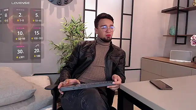 Edward max online show from 02-15-25, 03:42