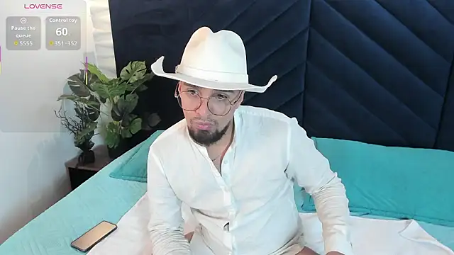 Edward max online show from 03-20-26, 03:44