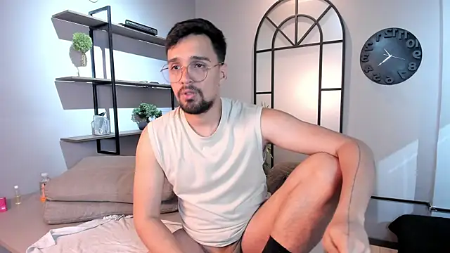 Edward max online show from 04-28-26, 03:44