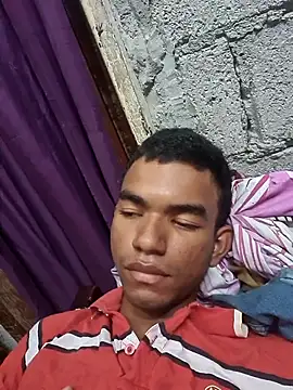 Snapshot of Reynold2608 chatting on 11-19-25, 03:45 Reynold2608 online show from 11-19-25, 03:45