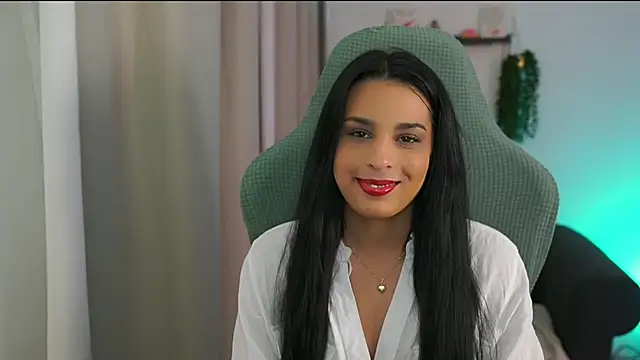 Snapshot of mila__denver chatting on 02-20-25, 12:04 mila denver online show from 02-20-25, 12:04