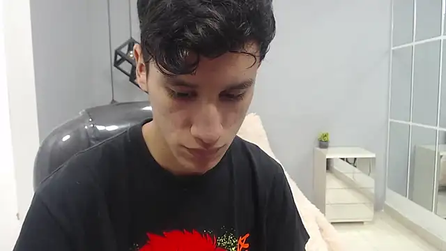 Snapshot of alan_ws chatting on 01-12-25, 12:23 alan ws online show from 01-12-25, 12:23