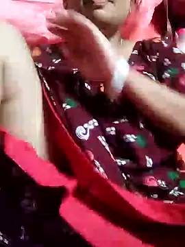 Snapshot of Priya_2222 chatting on 12-07-24, 04:53 Priya 2222 online show from 12-07-24, 04:53