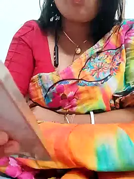 Snapshot of Priya_2222 chatting on 01-12-25, 05:44 Priya 2222 online show from 01-12-25, 05:44