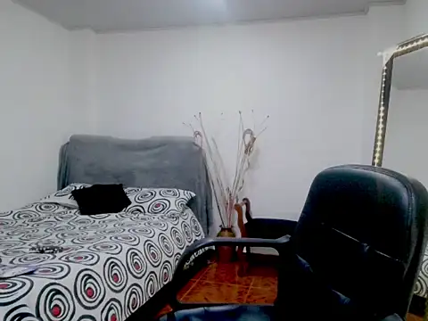 Hanna-33 online show from 09-14-25, 06:40