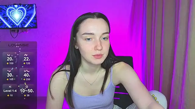 Snapshot of Wild_Sophie_ chatting on 02-08-25, 06:12 Wild Sophie online show from 02-08-25, 06:12