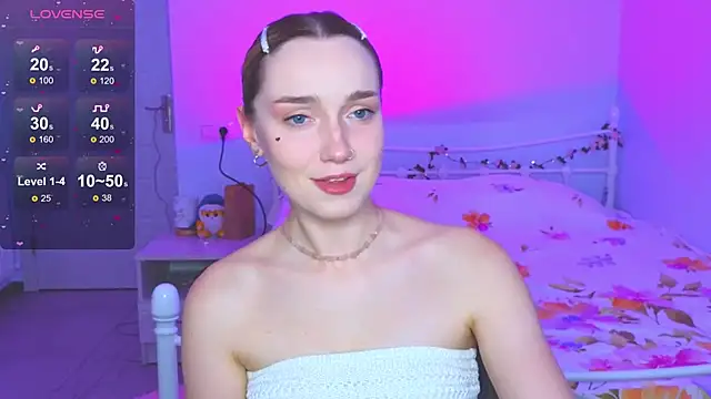 Wild Sophie  online show from 12-19-25, 01:51