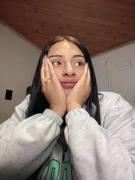 Hilary pinkk online show from 11-15-25, 02:53