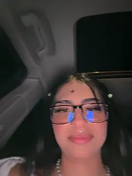 Hilary pinkk online show from 04-16-26, 01:17