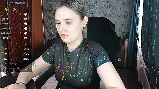 Your small bunny online show from 02-21-25, 05:13