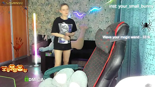 Your small bunny online show from 11-02-25, 02:03