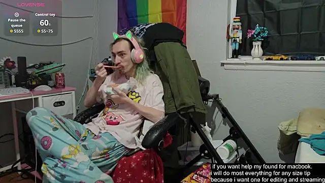 tallnerdyguy online show from 10-17-25, 01:09